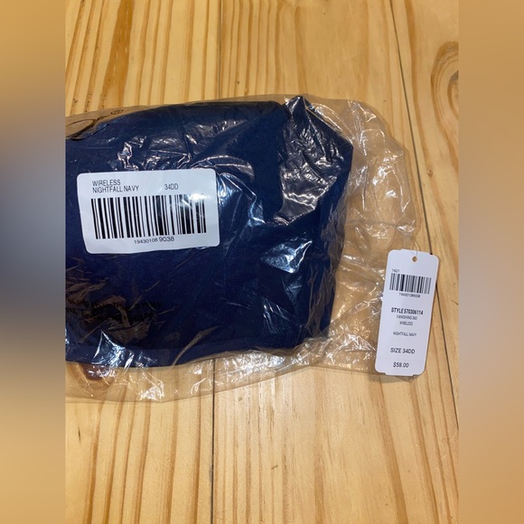 NWT Soma Vanishing 360 Wireless Bra - Picture 2 of 3